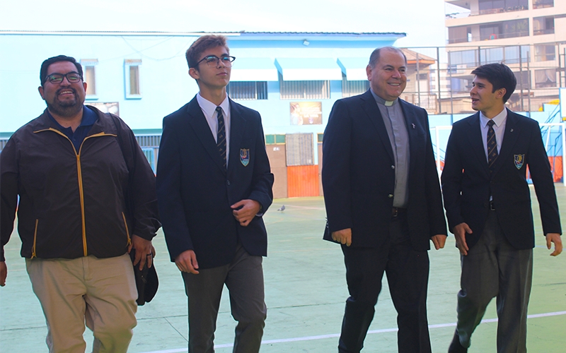 Padre Inspector Nelson Moreno visita nuestro colegio