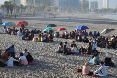 Presencia salesiana de Tarapacá compartió desayuno en playa Cavancha